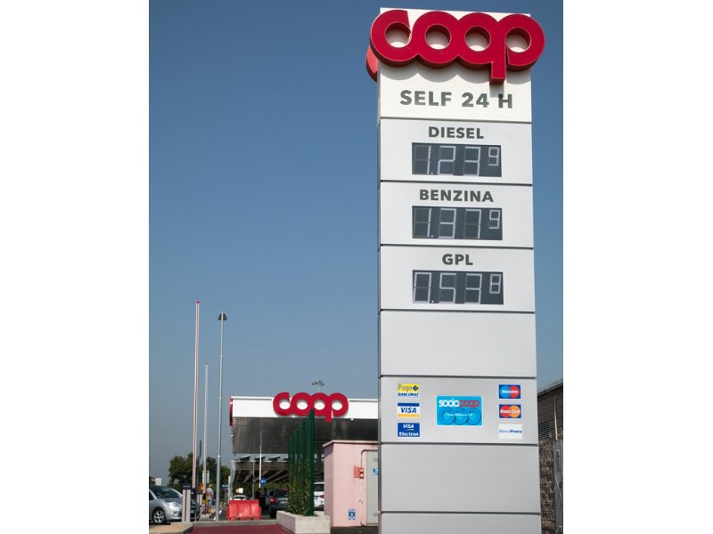 A Carpi un nuovo distributore di carburante a marchio Coop