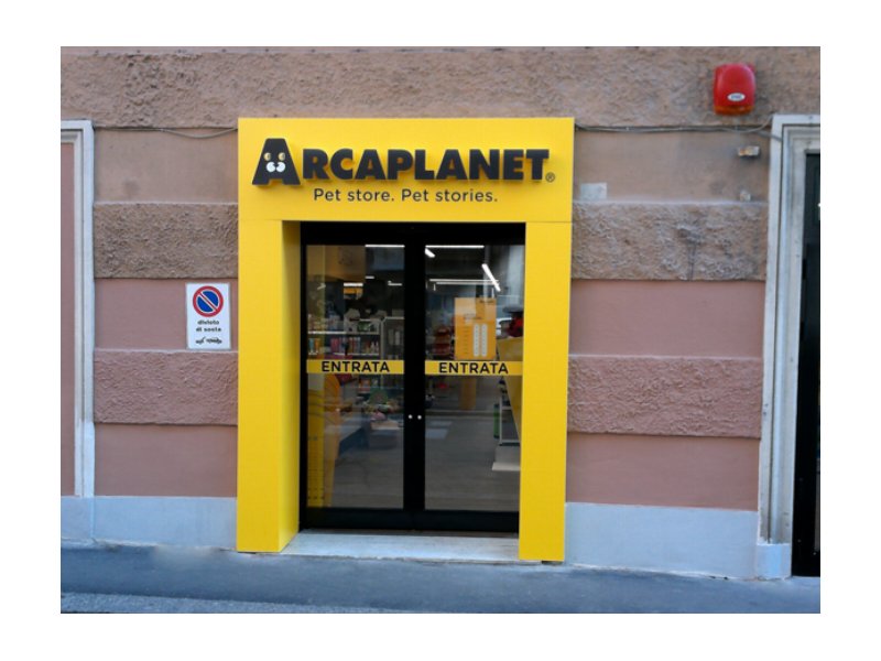 Arcaplanet apre a Genova