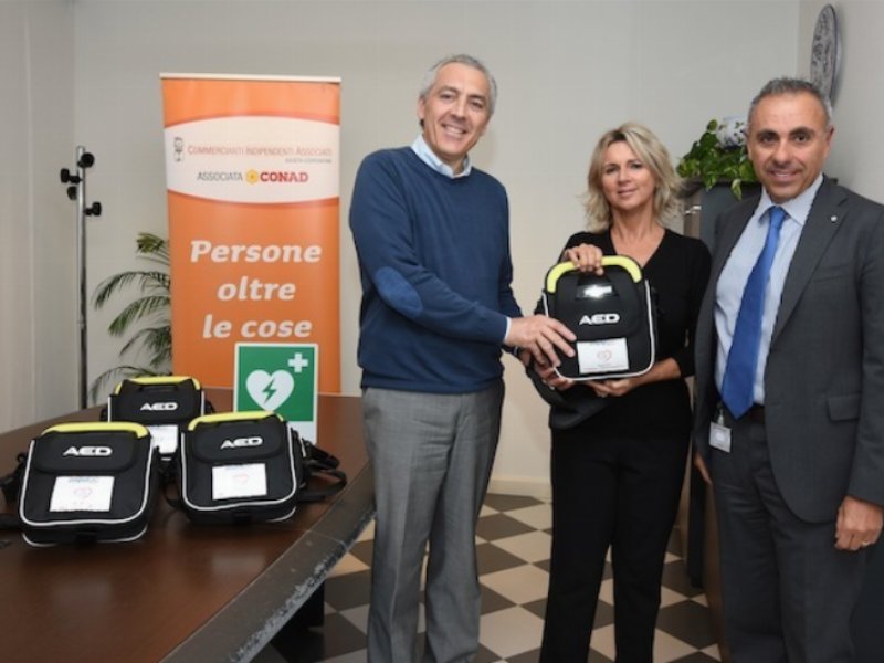 Sicurezza sul lavoro: Conad acquista sette defibrillatori