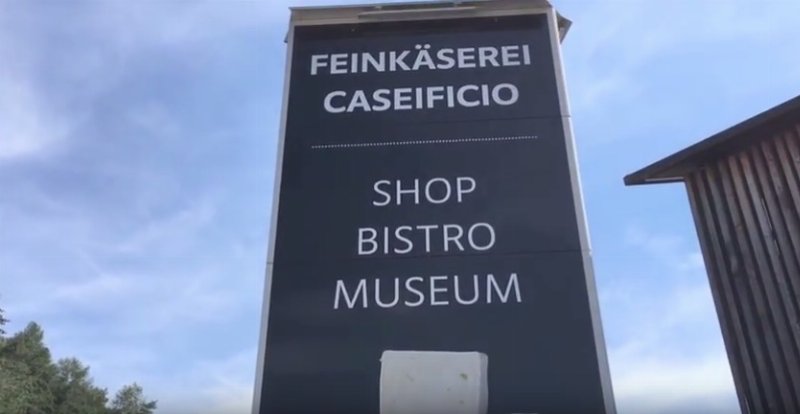 Capriz: viaggio nel caseificio da vivere