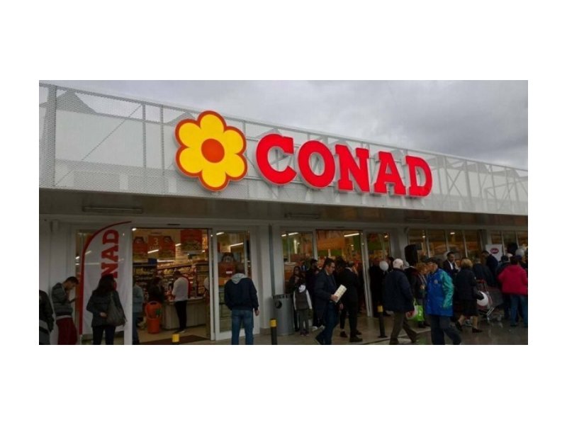 Conad dice addio alle uova da allevamento in gabbia