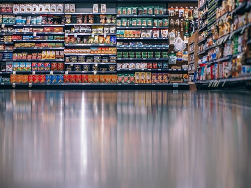 Cosa dicono le etichette dei prodotti nel carrello degli italiani?