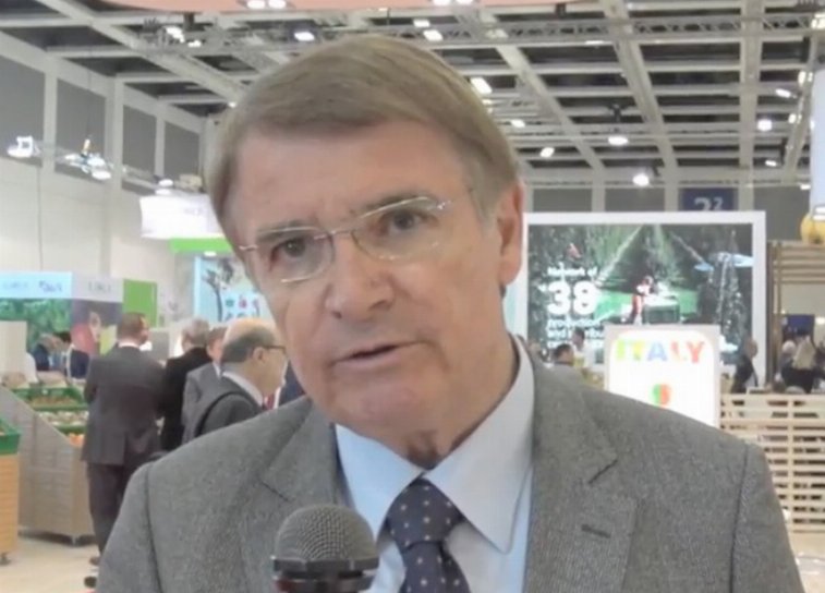 Fruitlogistica vs Macfrut, le differenze secondo Piraccini