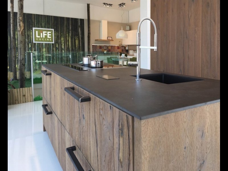 LiFE Cucine a quota sedici negozi in Italia