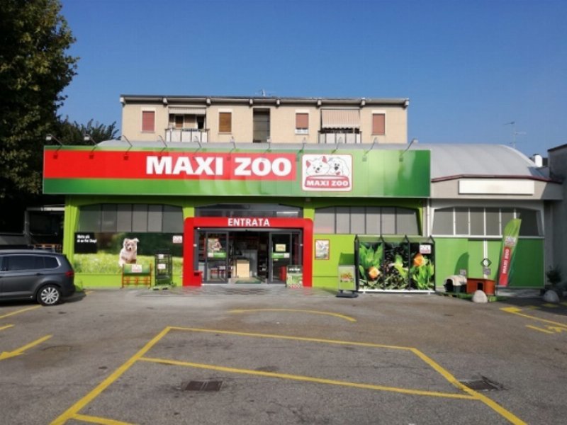 MaxiZoo si rafforza in Lombardia