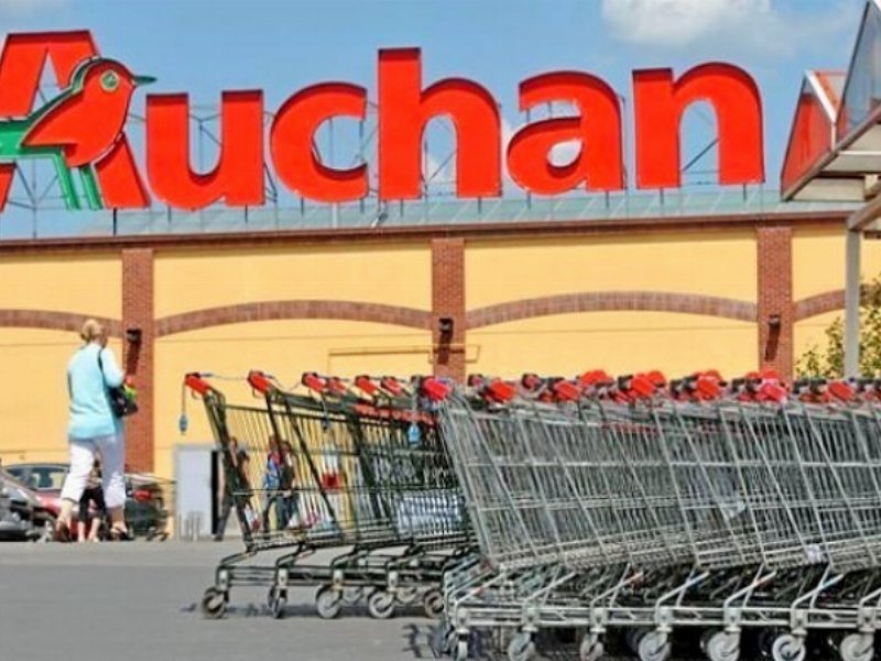 Rebranding a sorpresa per il centro Auchan di Napoli Via Argine