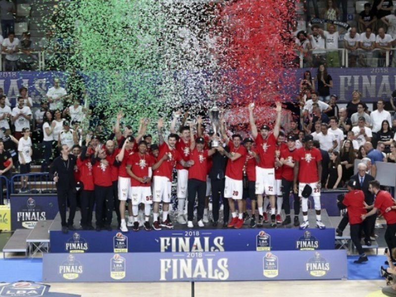 Sangemini campione d’Italia di basket con l'Olimpia Milano