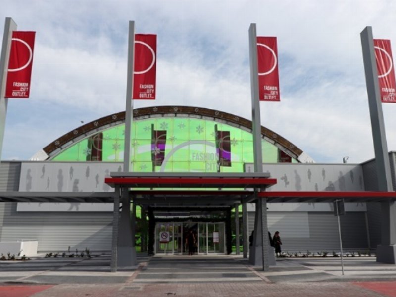 Sonae Sierra inaugura Fashion City Outlet in Grecia