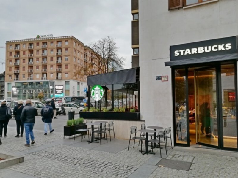 Starbucks programma 25 locali a Milano