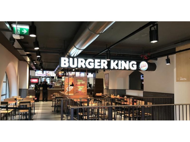 Tris di aperture per Burger King