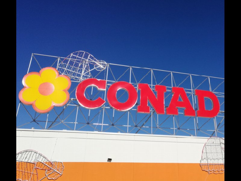 Conad acquisisce i 46 ipermercati di Auchan Italia