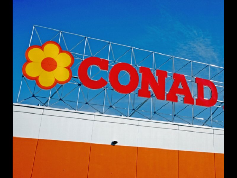 Conad acquisisce le attività di Auchan in Italia