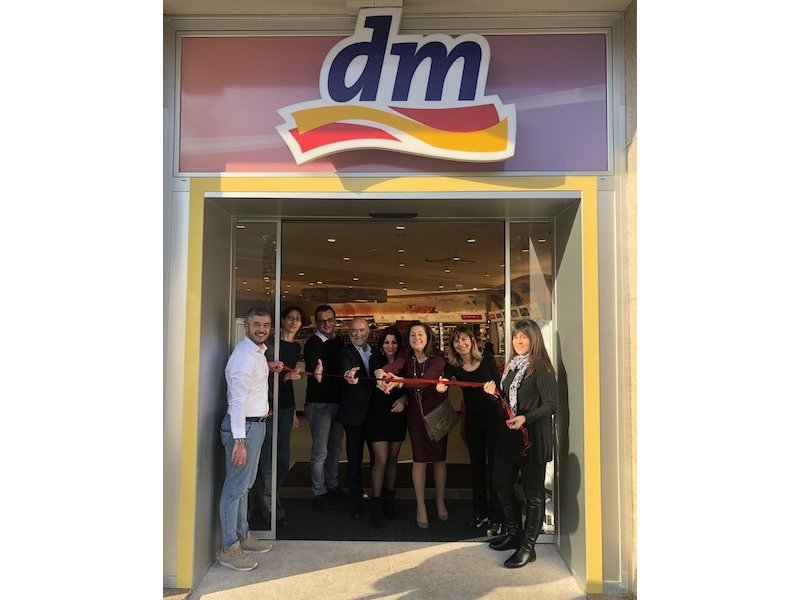 dm inaugura a Milano il quinto store