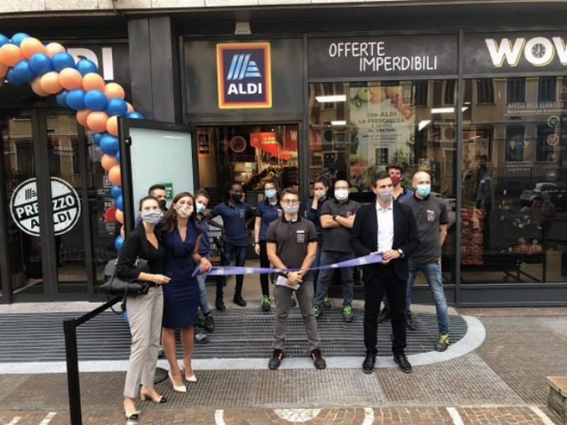 Aldi debutta a Milano con due nuovi store