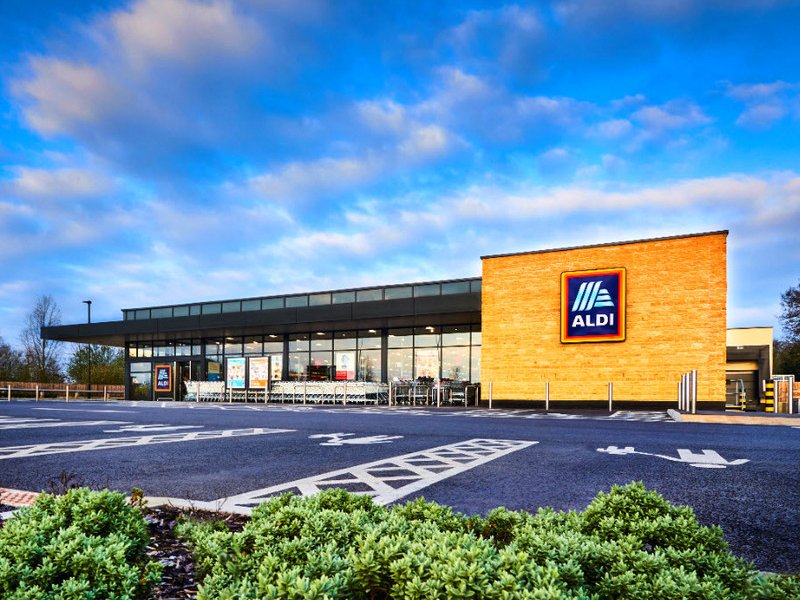 Aldi Uk si allea con Deliveroo