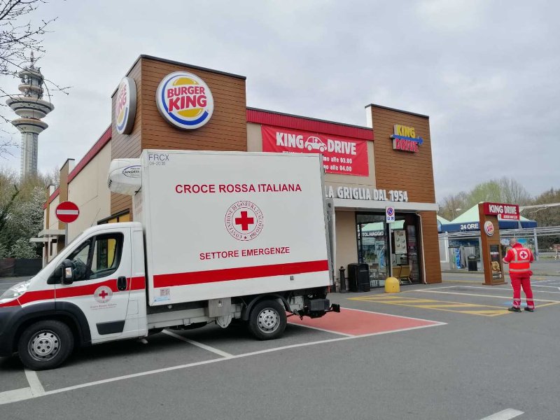 Burger king: 8 tonnellate di cibo donate in due giorni ad associazioni di volontariato