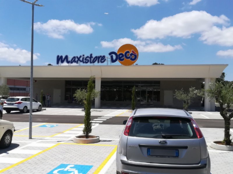 Decò, nuova apertura maxistore a Manziana