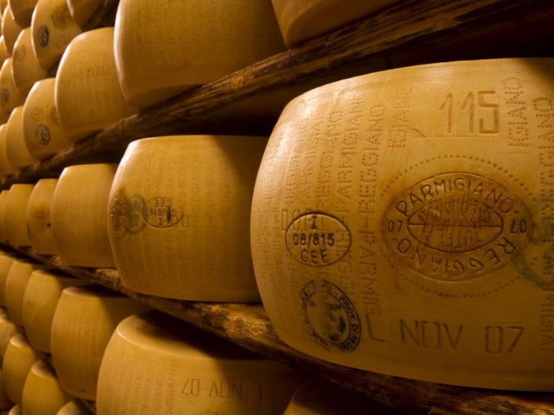 consorzio-caseifici-di-carpi-10-milioni-per-lacqusito-di-reggiano-e-padano