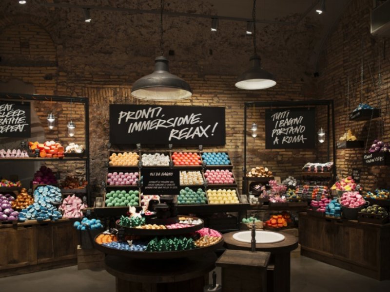 Lush riapre i punti vendita