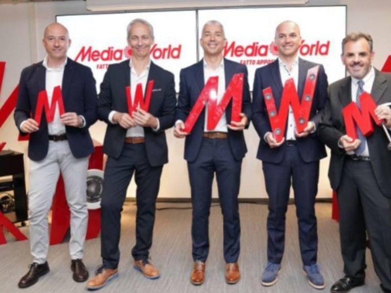 Mediaworld riapre i negozi in tutta italia