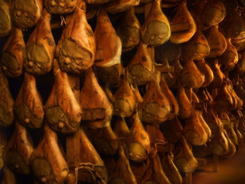 Prosciutto di Modena DOP, stabile il trend della produzione nel 2019