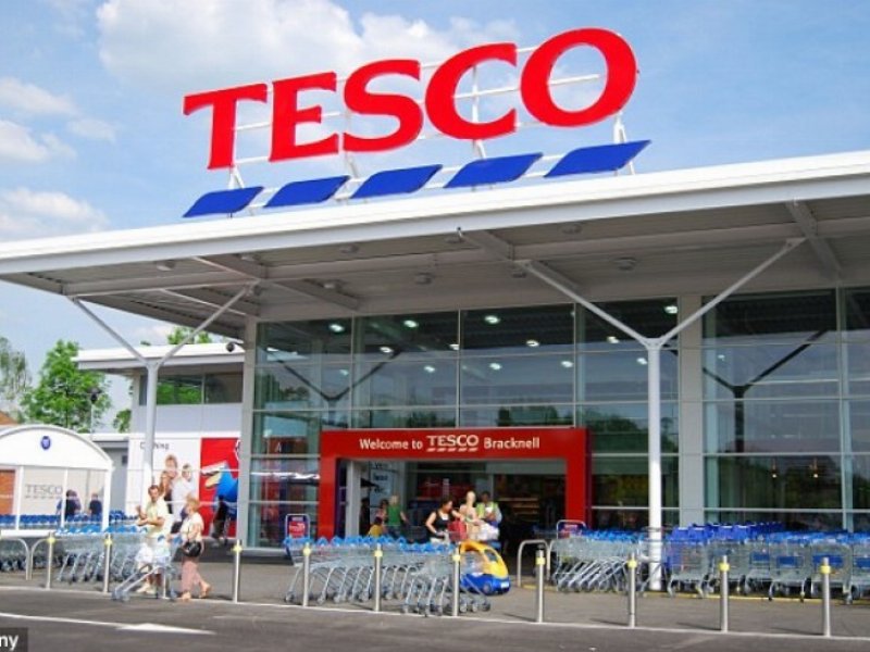 Tesco sperimenta un negozio senza contanti