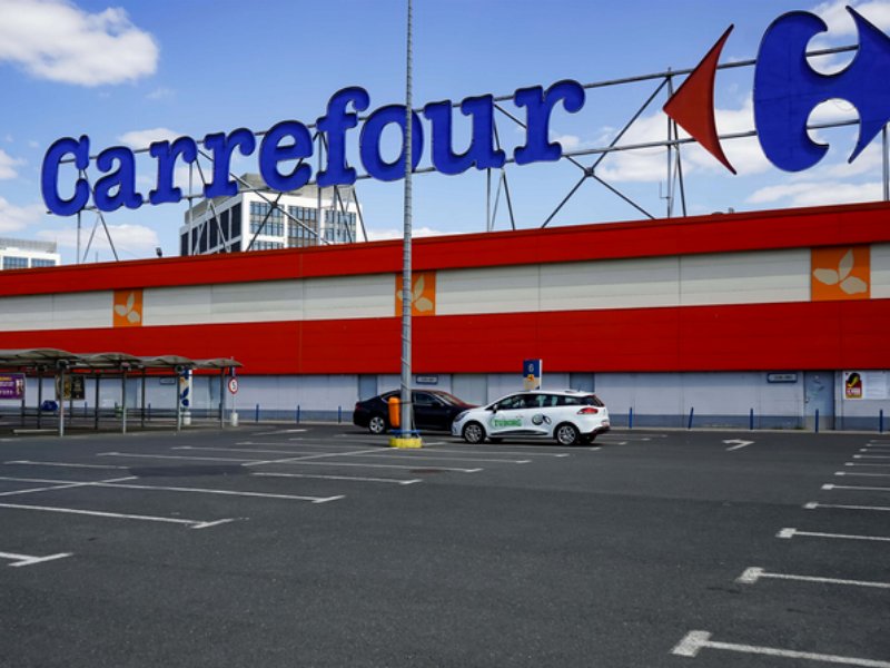 Carrefour Francia spinge di nuovo sui negozi in gerenza