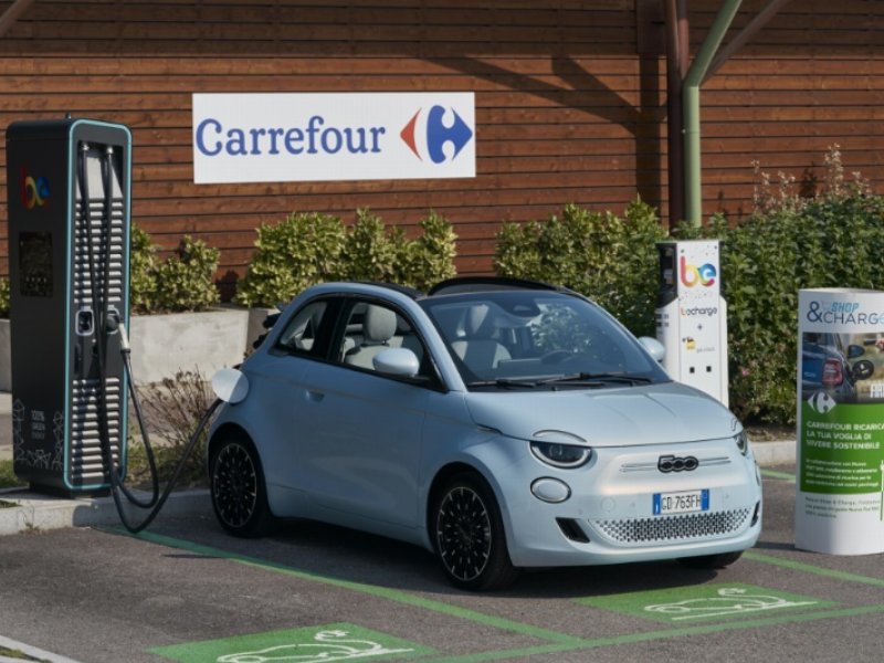 Carrefour, Fiat e Be Charge per la promozione della mobilità elettrica