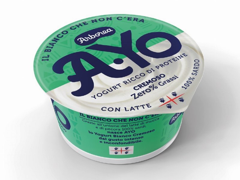 a-star-yo-la-gamma-di-yogurt-bianco-che-innova-la-categoria-e-piace-ai-white-lover