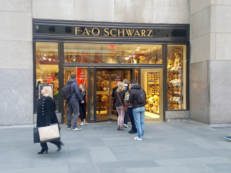 fao-schwarz-milano-opening-very-soon