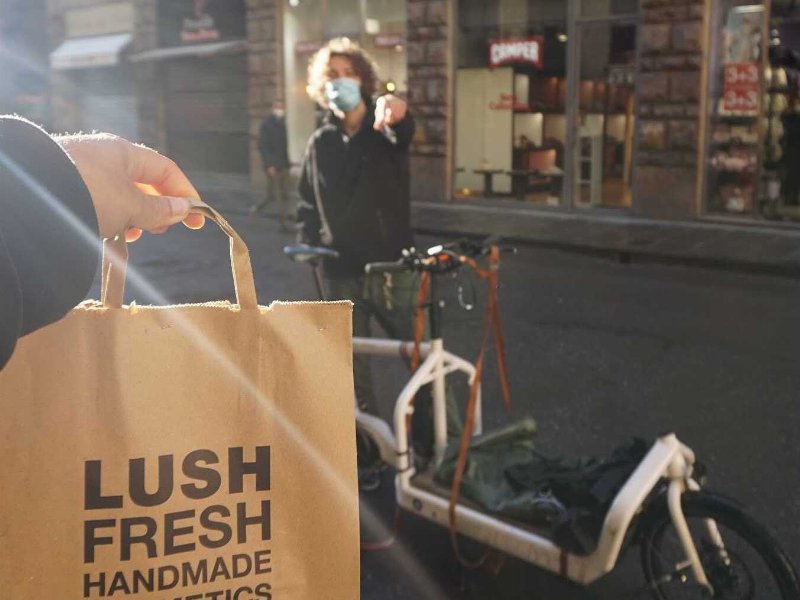 lush-italia-etica-e-creativita-per-fronteggiare-le-restrizioni