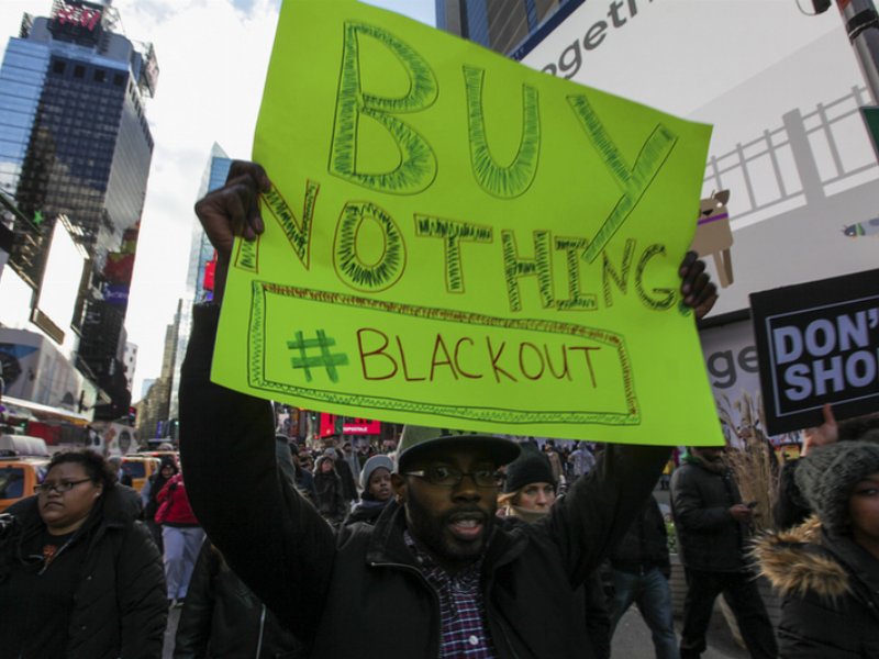 I commercianti inglesi boicottano il Black Friday. L'85 per cento non aderirà