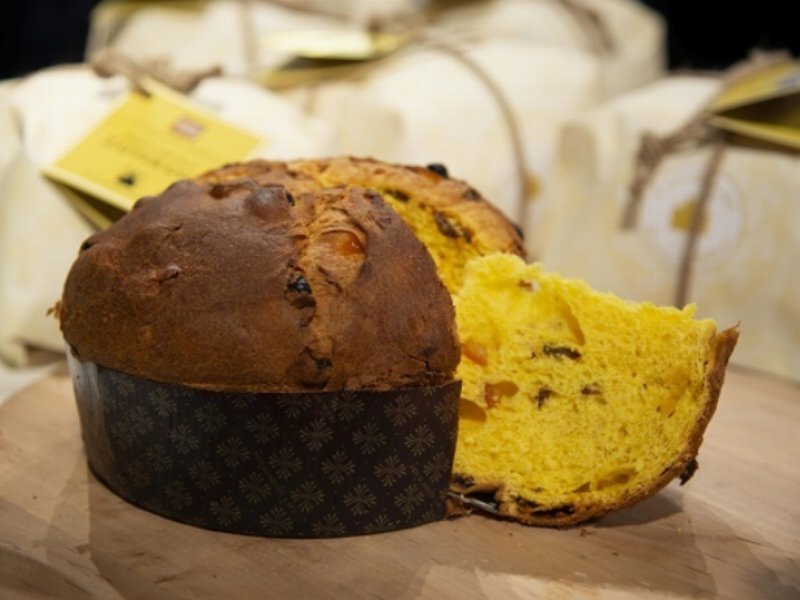 Il Viaggiator Goloso propone il Panettone allo zafferano in edizione limitata