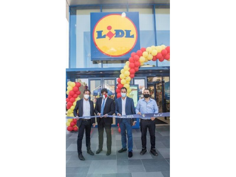 Lidl cambia look a Catania