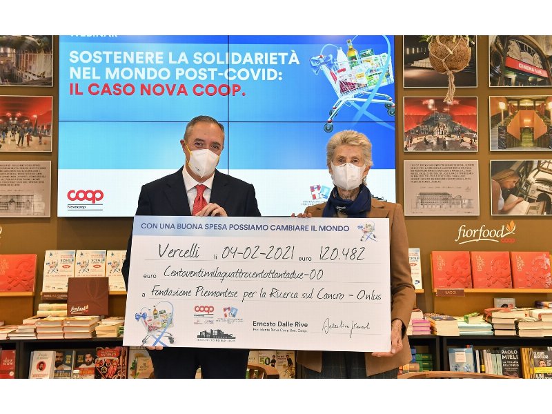 Nova Coop dona 120.000 euro per la ricerca sul cancro