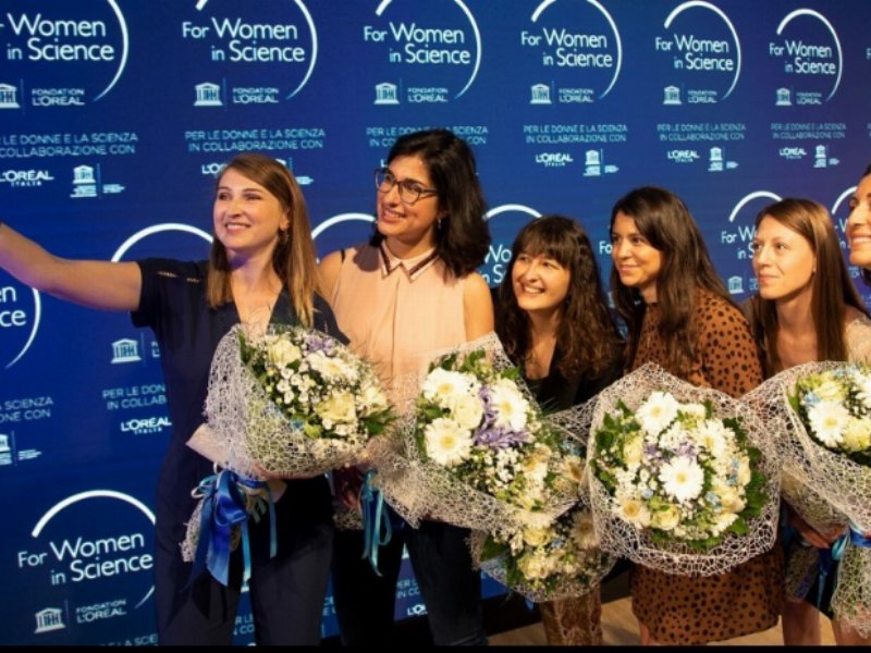 “Premio L'Oréal - Unesco per le donne e la scienza”: al via il bando per giovani ricercatrici