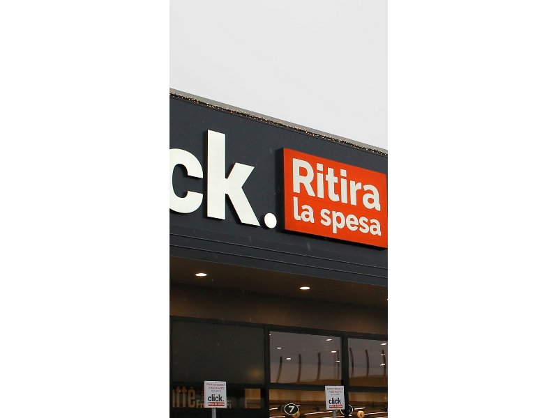 Riapre l’U2 supermercato di Arosio (Co) con il nuovo servizio “click.U2 ritira la spesa”