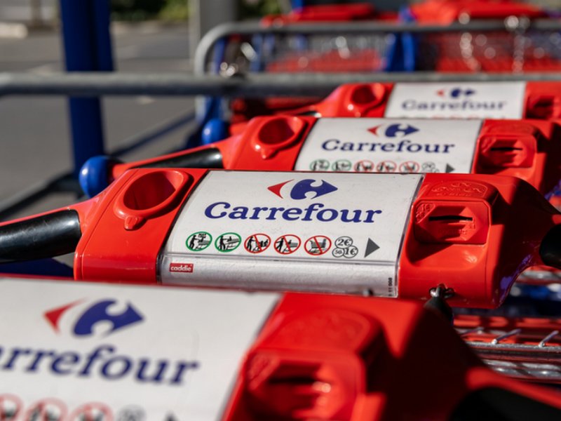 Salta il progetto di fusione Auchan-Carrefour