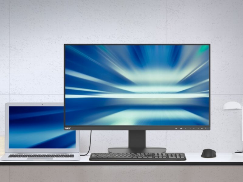 Sharp/Nec presenta i nuovi monitor desktop Usb-C one-cable per casa e ufficio