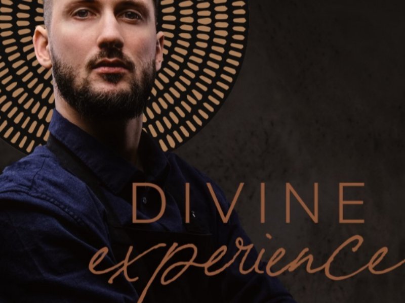 Surgital prolunga a gennaio 2022 “Divine experience”