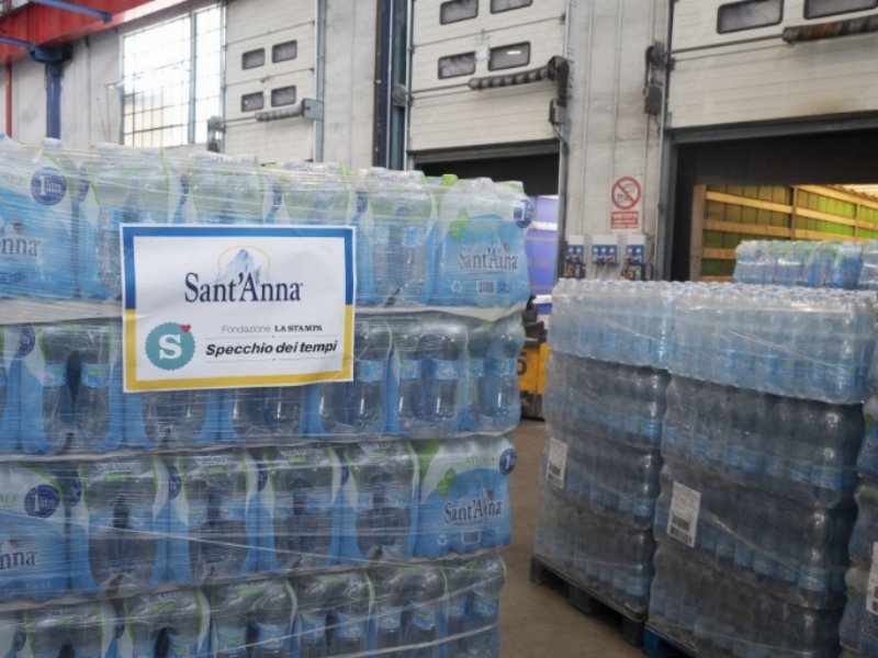 Acqua Sant'Anna aiuta l'Ucraina con l’onlus Specchio dei Tempi