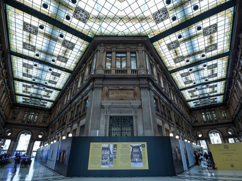 Al via il restyling della Galleria Alberto Sordi. Si scommette sul bis di Uniqlo