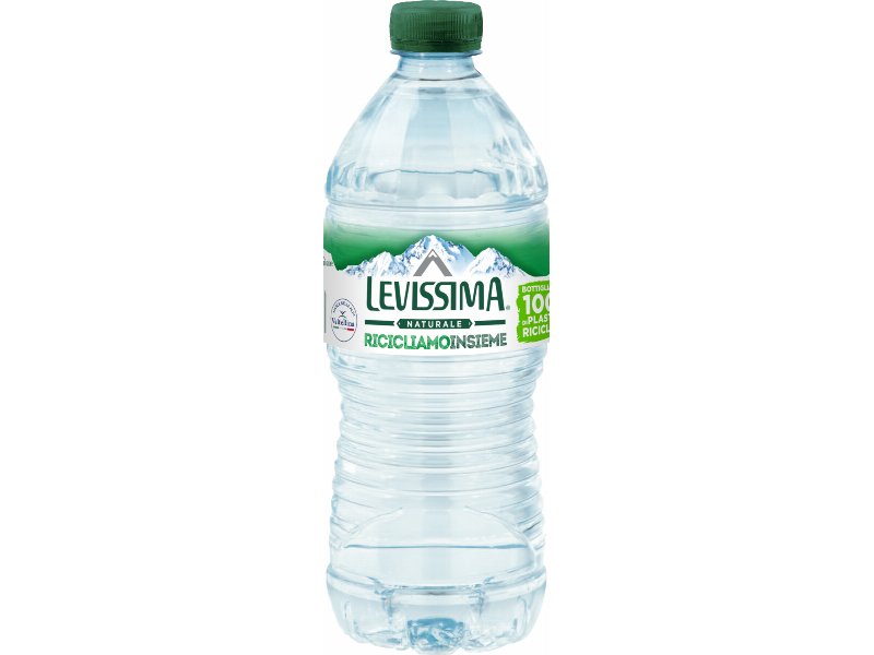 Arriva Levissima in plastica 100% riciclata anche nel formato 50 cl naturale e frizzante