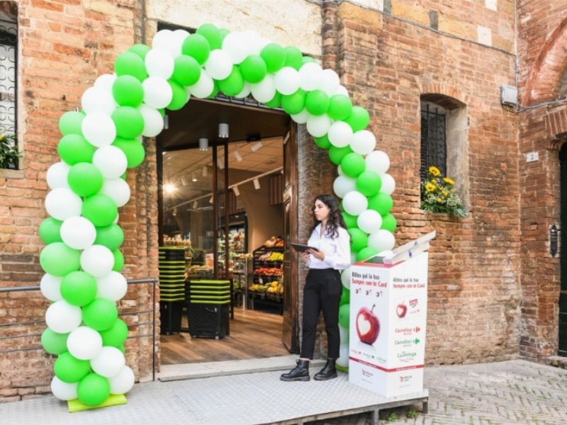 Carrefour Express di via San Marco a Siena si rinnova