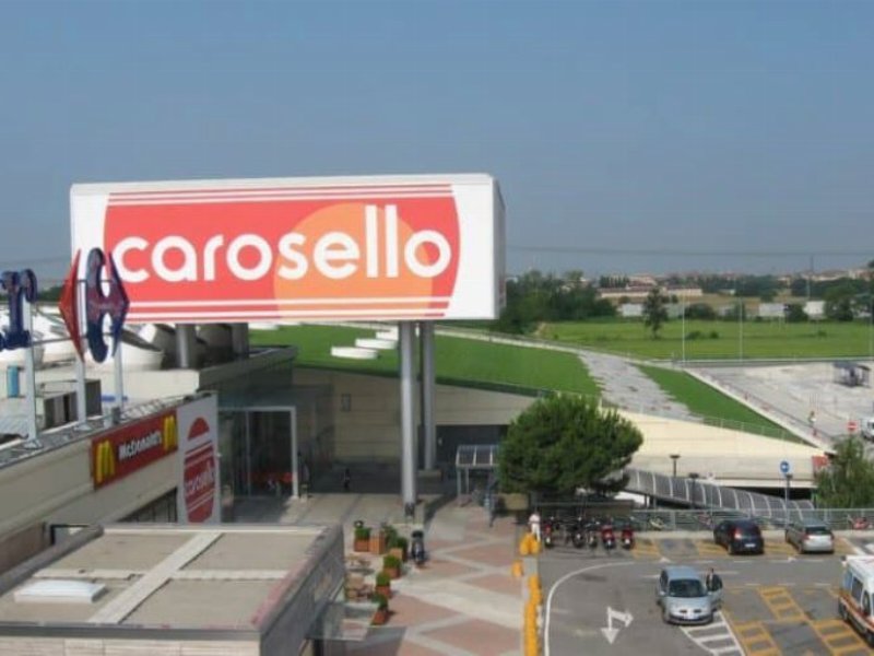 Eurocommercial rinnova la nuova Food hall del centro commerciale Carosello