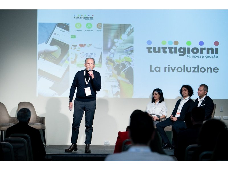 innova-retail-award-tuttigiorni-sale-sul-podio-come-unico-format-retailer-food