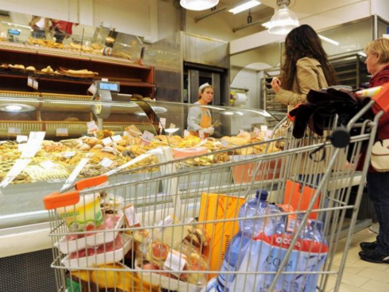 A luglio i prezzi nel carrello della spesa schizzano al 9,1%. Mai così alti dal 1984