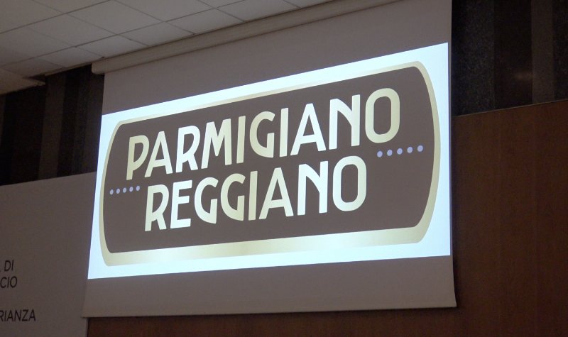 Parmigiano Reggiano: il 2021 si chiude con vendite in crescita dell’8,2%