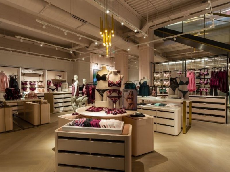 Victoria’s Secret apre con Percassi il primo store full assortment del brand in Piemonte