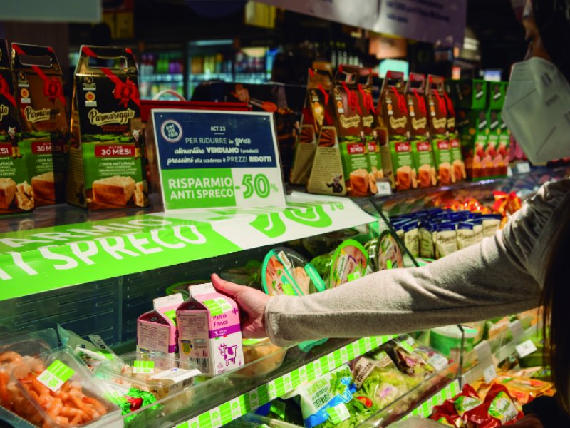 Carrefour contro lo spreco di cibo: obiettivo - 50% di rifiuti alimentari entro il 2025